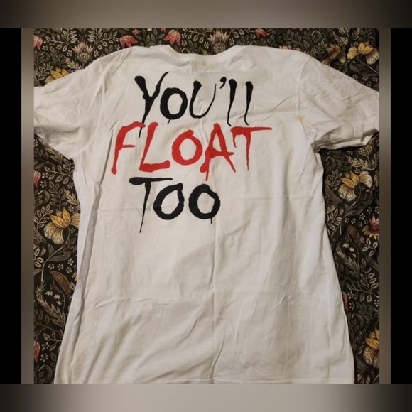 Time To Float Flanel And Tee 🤡🎈 - Picture 7 of 8